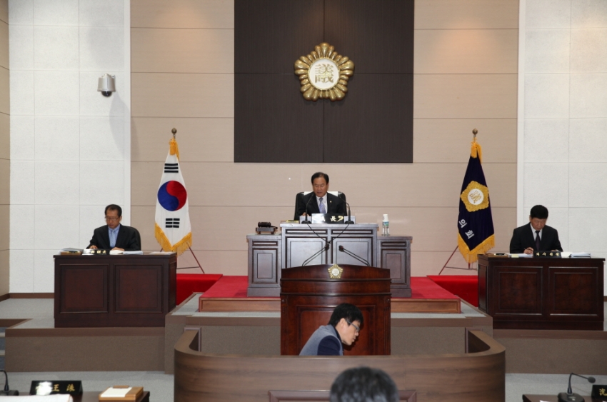 제212회 금산군의회 제1차 정례회 폐회_0