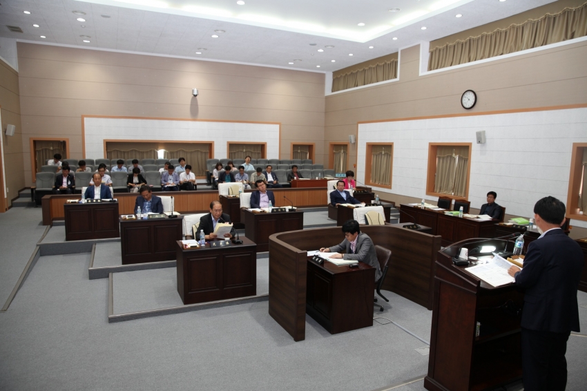 제220회 금산군의회 임시회 폐회_2