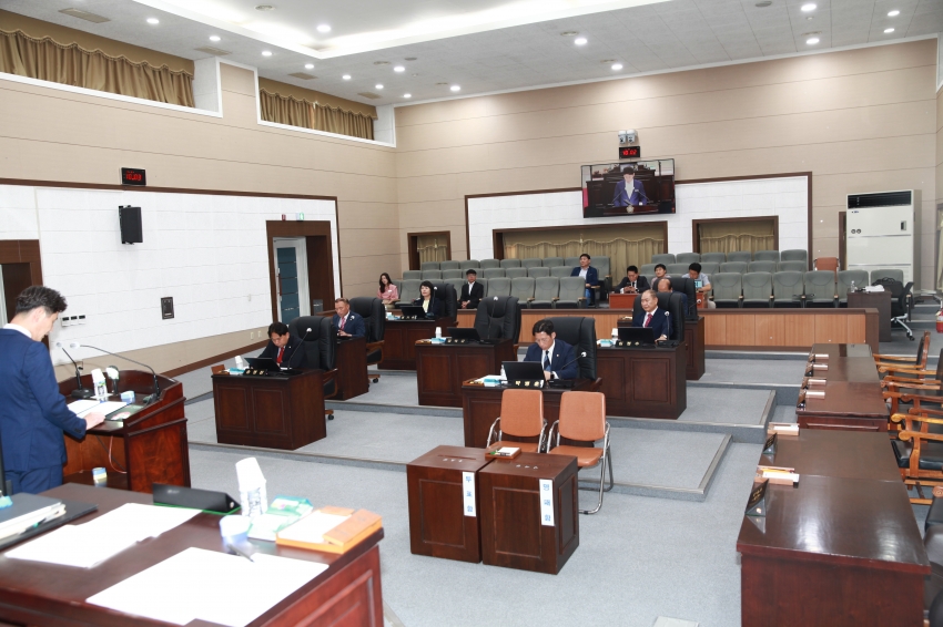 제9대 금산군의회 전반기 의장 보궐선거_1