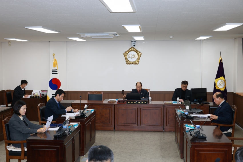제326회 임시회 에산결산특별위원회_0