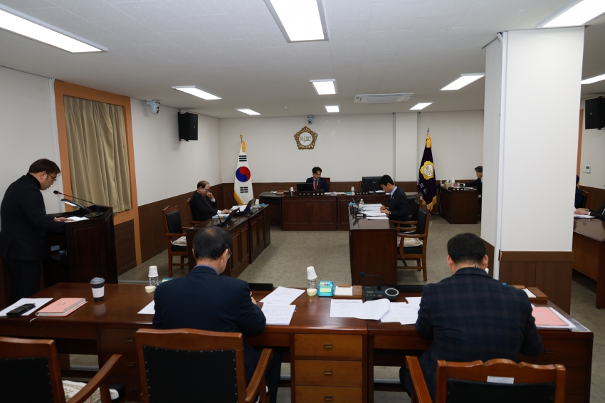 제334회 임시회(기획행정위원회, 산업건설위원회)_3