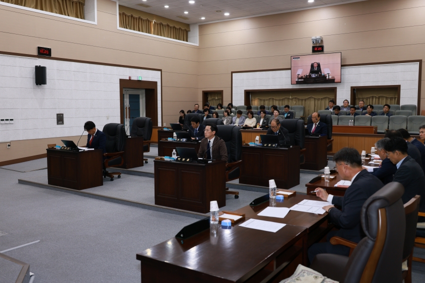 제337회 금산군의회 임시회(1일차)_2